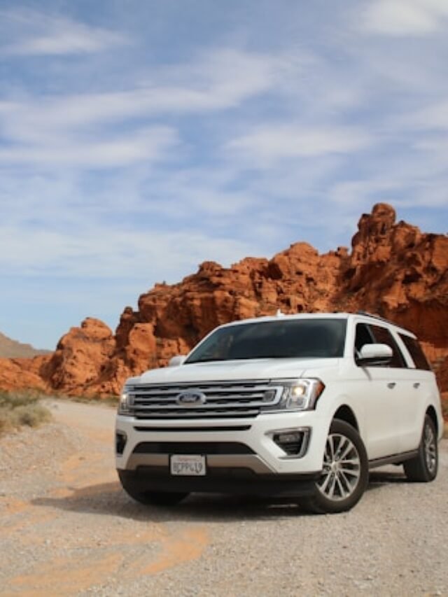 ऑफ-रोडिंग के लिए शानदार SUV